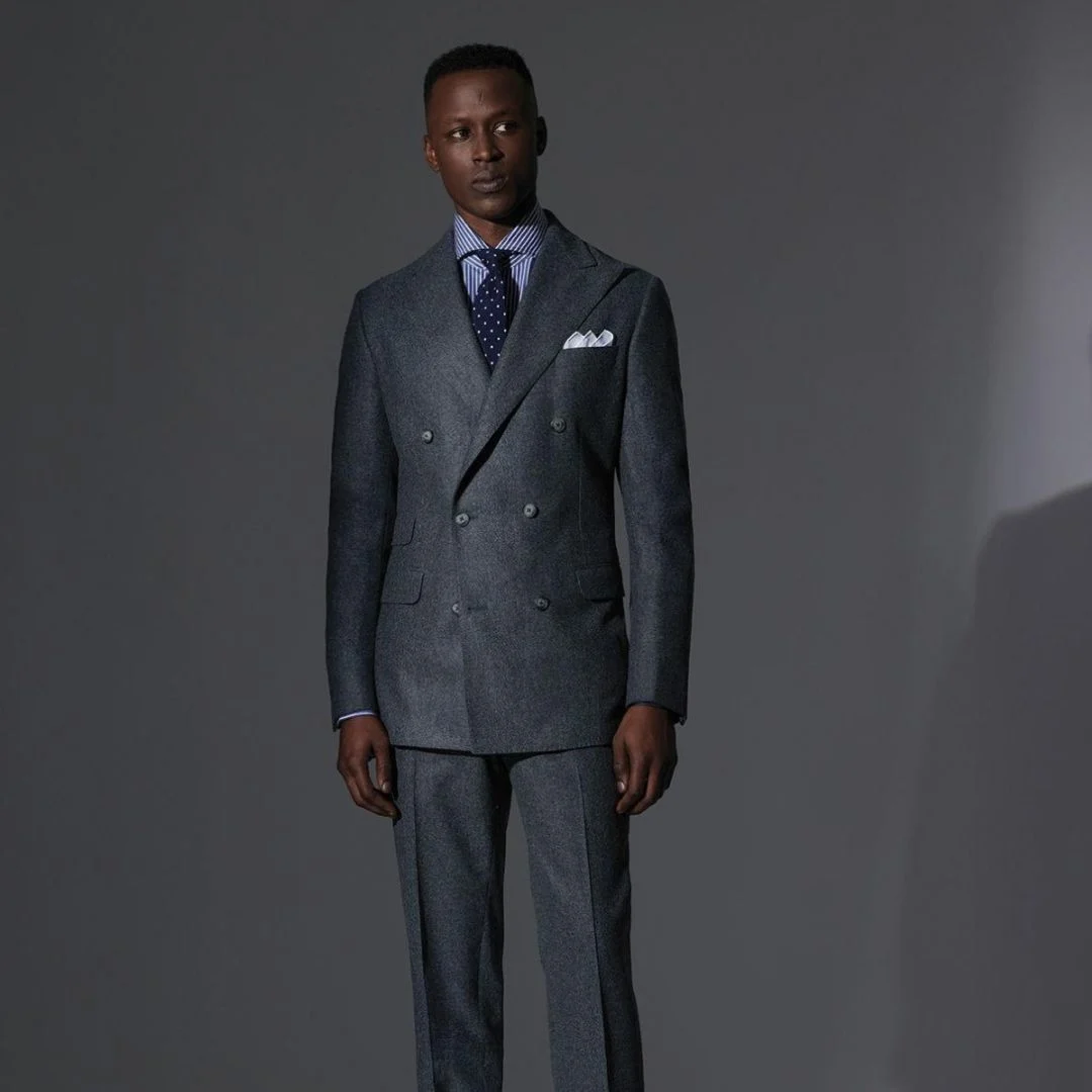 Best suit colors for brown skin – tailored navy and beige suits for men